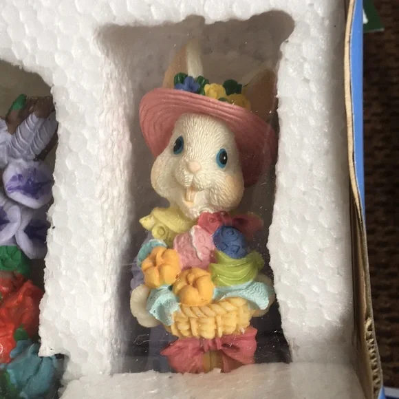 NWT Vintage 1990s Easter Jubilee Three-Piece Bunny Figure set - Picture 5 of 5